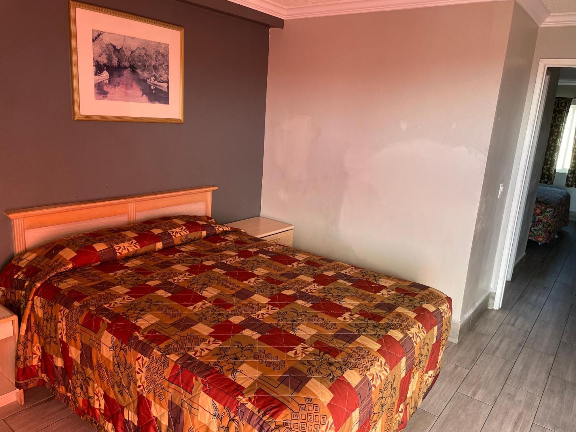Heritage Inn And Suites Корона Экстерьер фото
